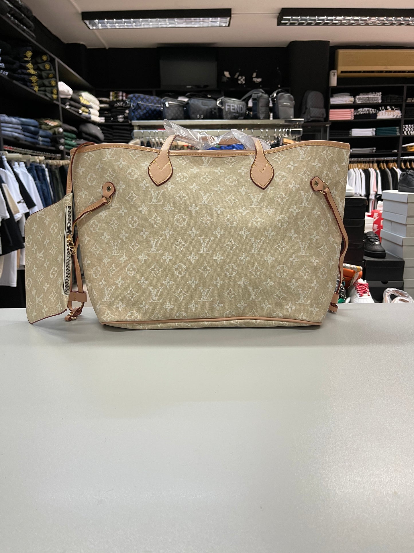 Louis Vuitton Monogram Neverfull Beige - Shoulder Bag