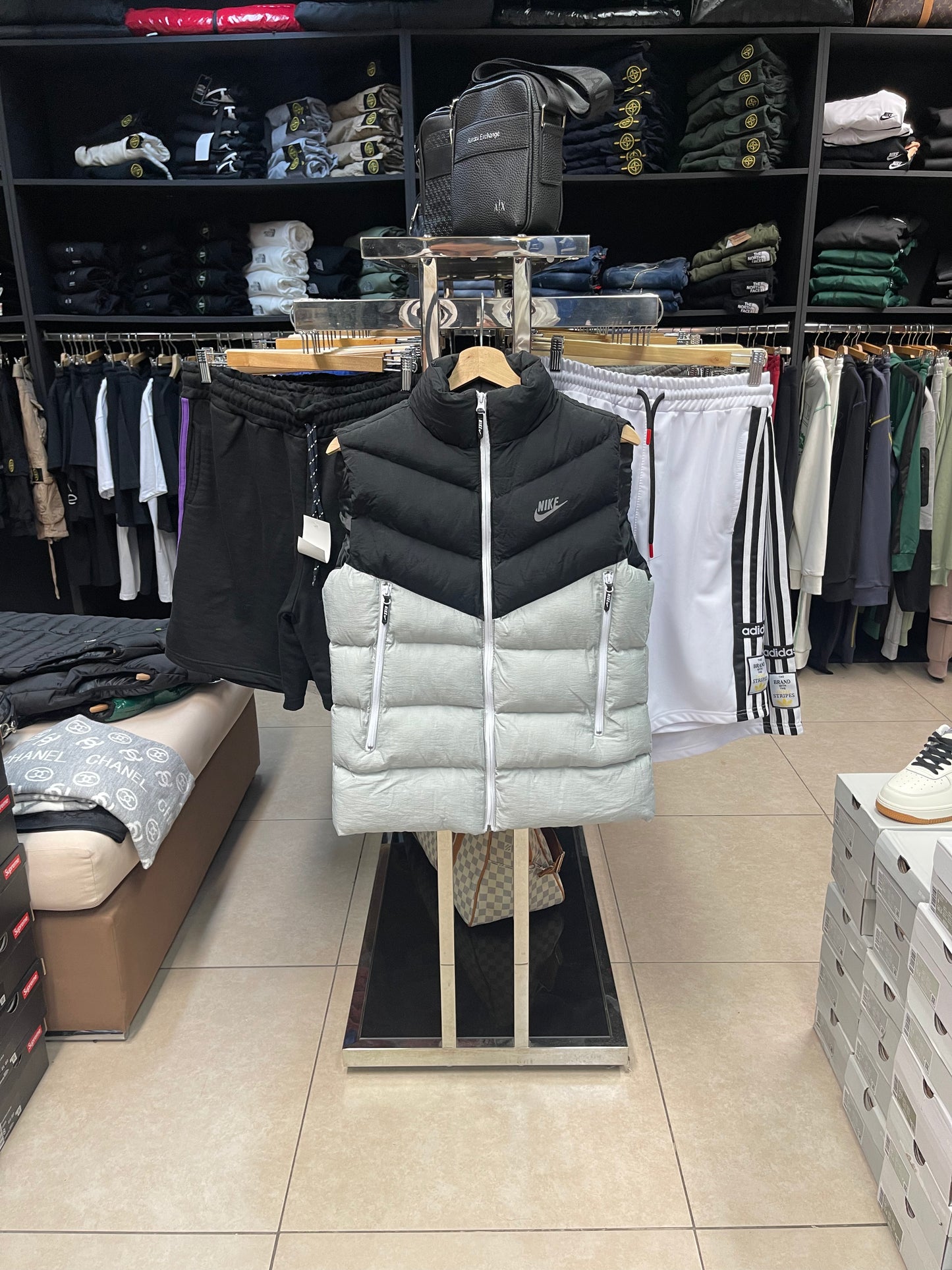 Nike Vest - Black Grey