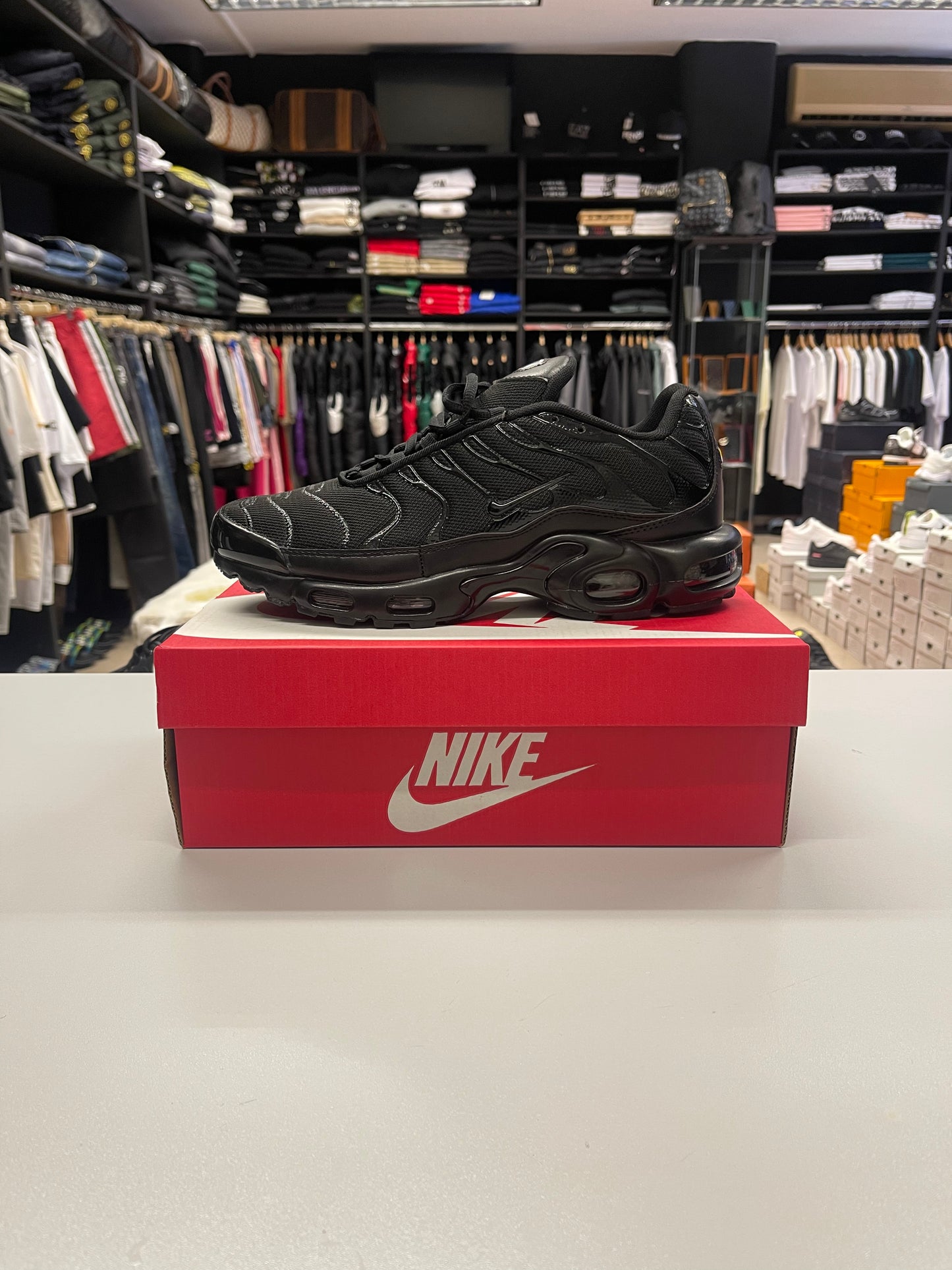 Air Max Plus TN - Black - V23SHOP.GR
