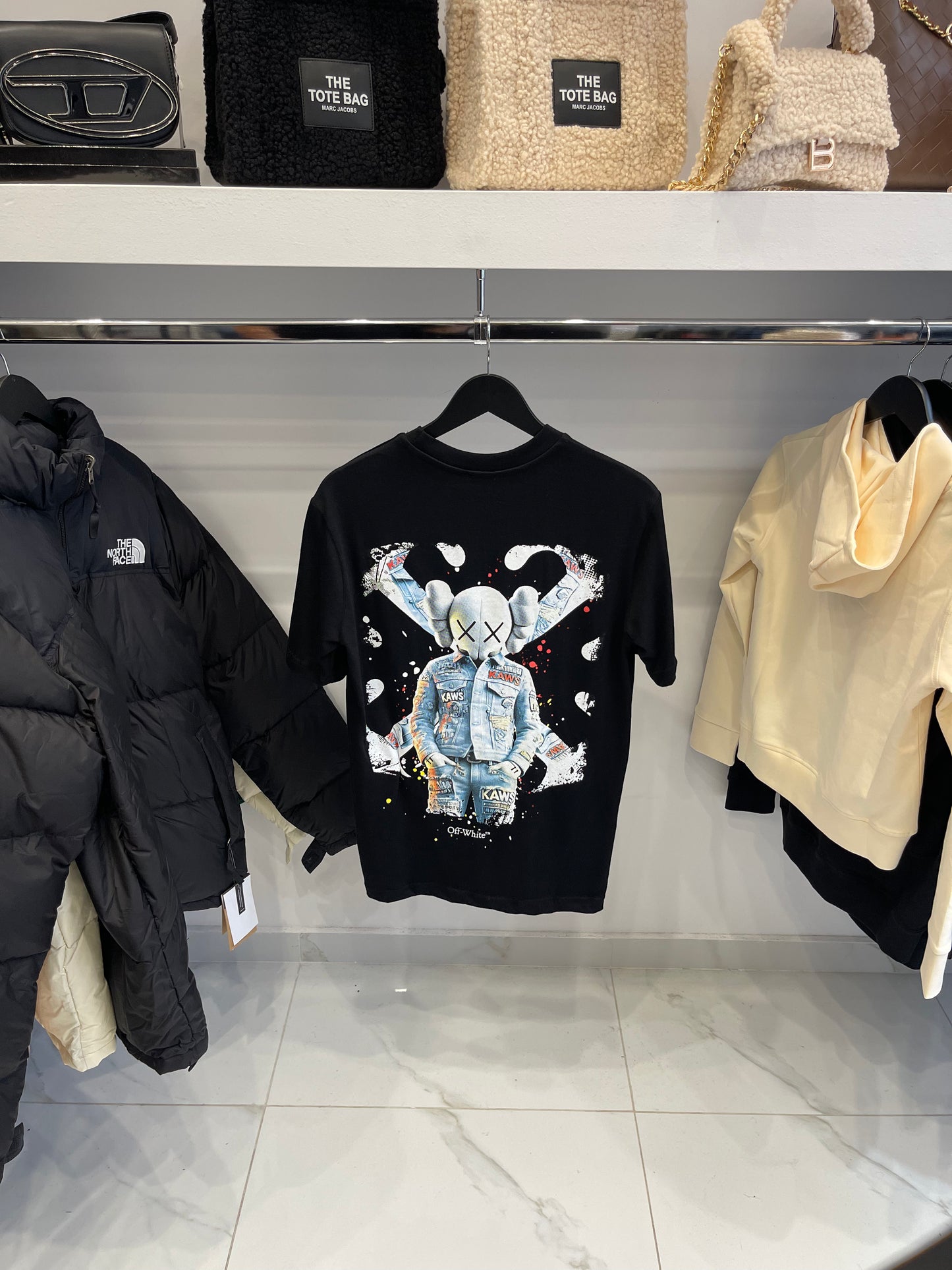 T-Shirt Off White - Black