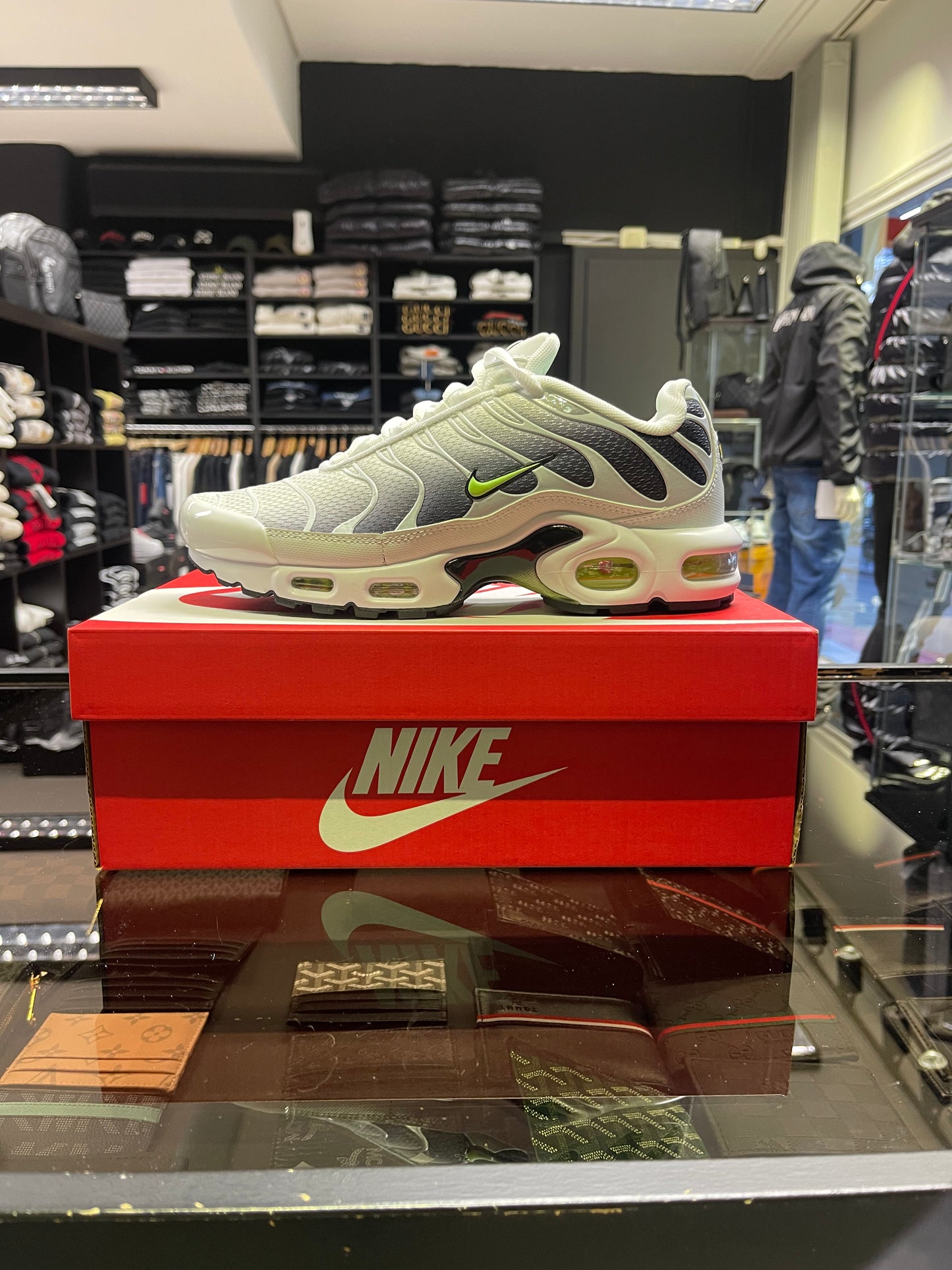 Air Max Plus TN - White Black Volt