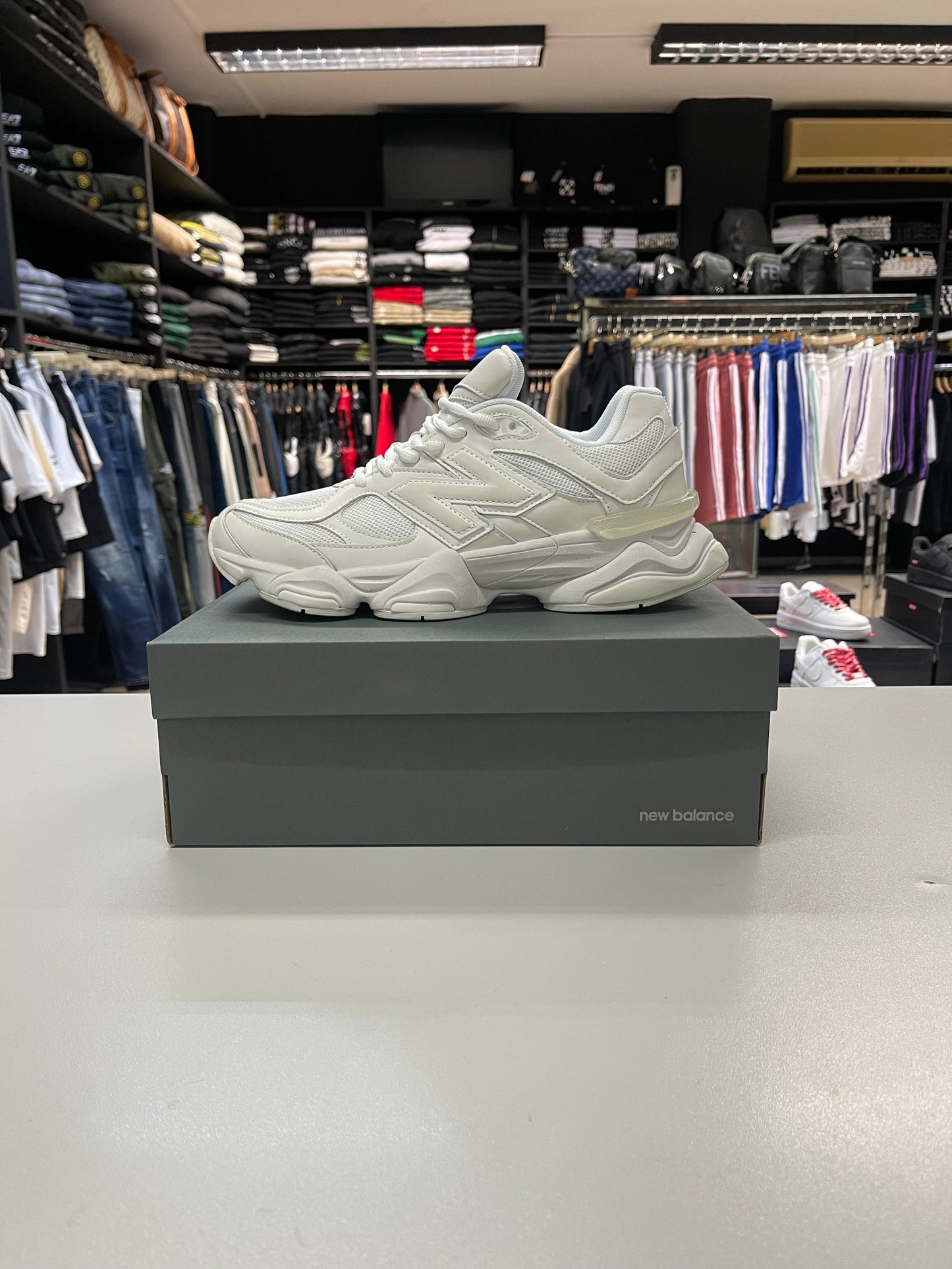 New Balance 9060 - White