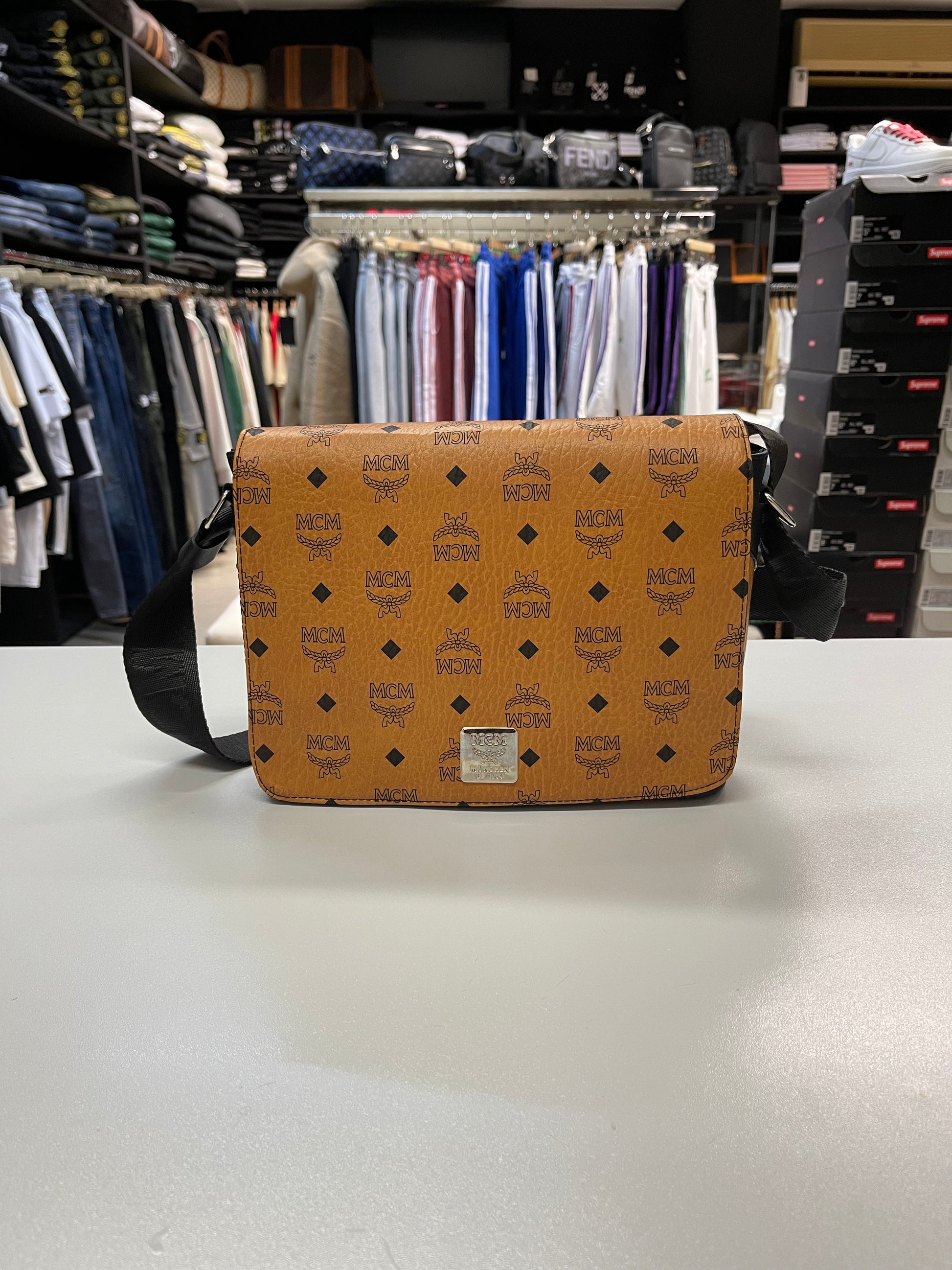 MCM - Messenger Bag Taba - V23SHOP.GR