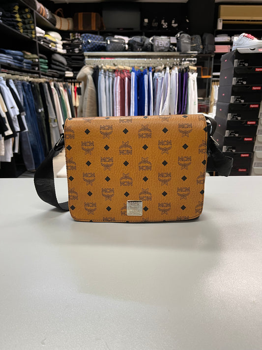 MCM - Messenger Bag Taba - V23SHOP.GR