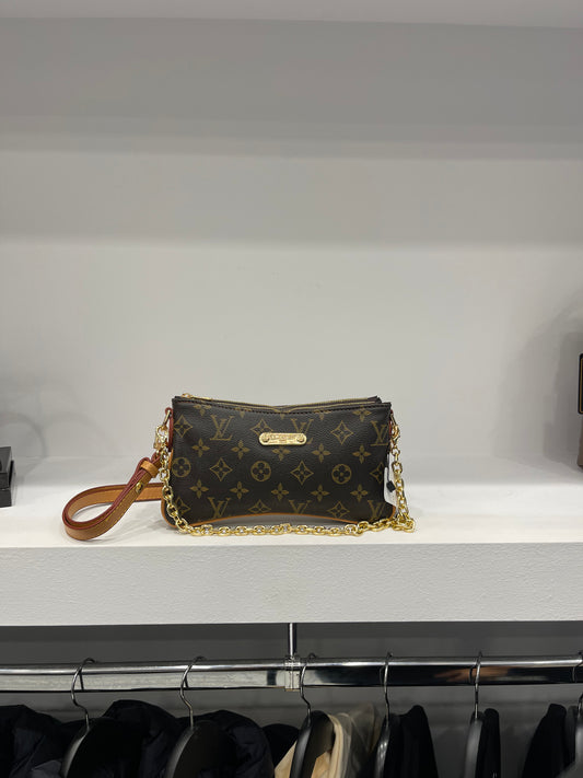 Louis Vuitton Pochette - Monogram