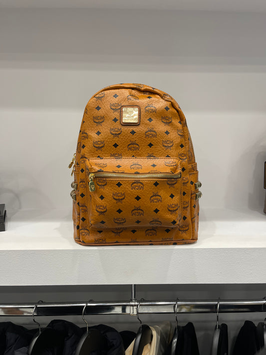 MCM Stark Side Studs Backpack Visetos  - Coganc