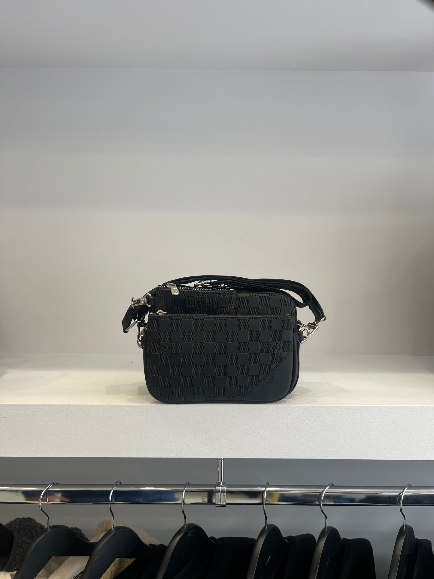 Louis Vuitton Trio Messenger - Damier Black