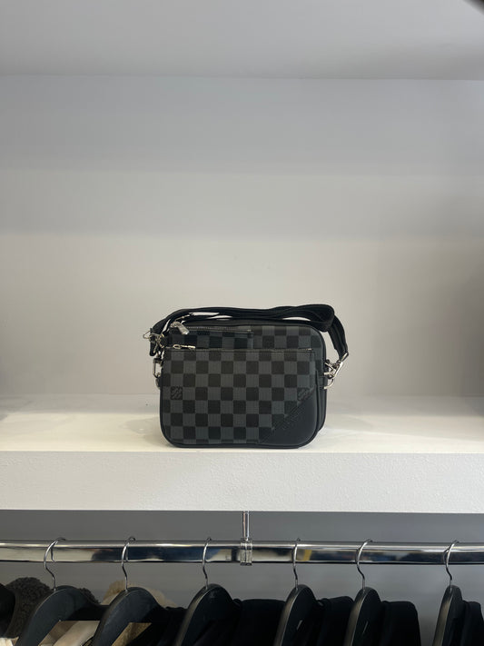 Louis Vuitton Trio Messenger - Damier Graphite