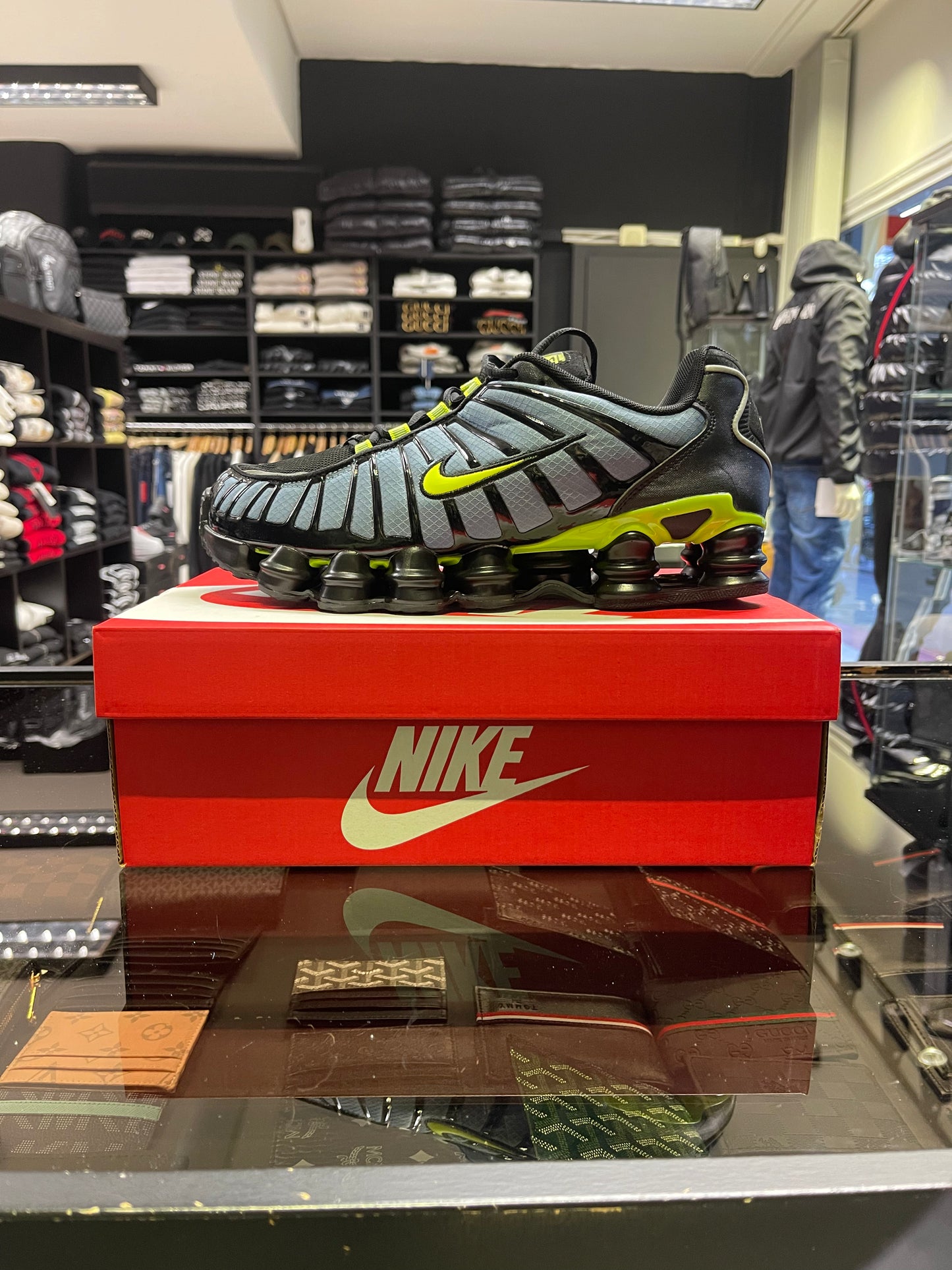 Air Max Shox TL - Thunderstorm Volt Black