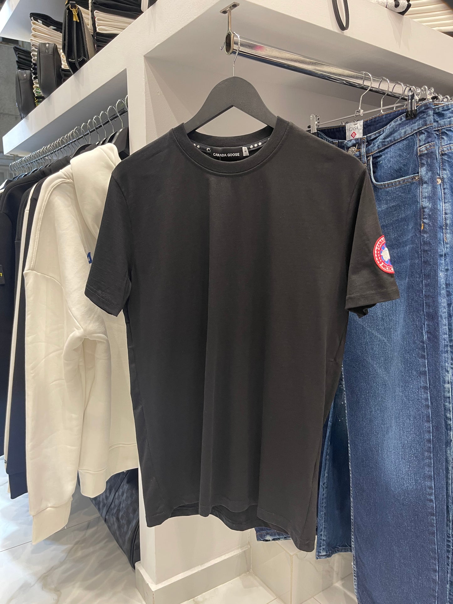 Canada Goose Black - T-Shirt
