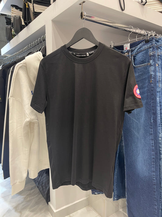 Canada Goose Black - T-Shirt